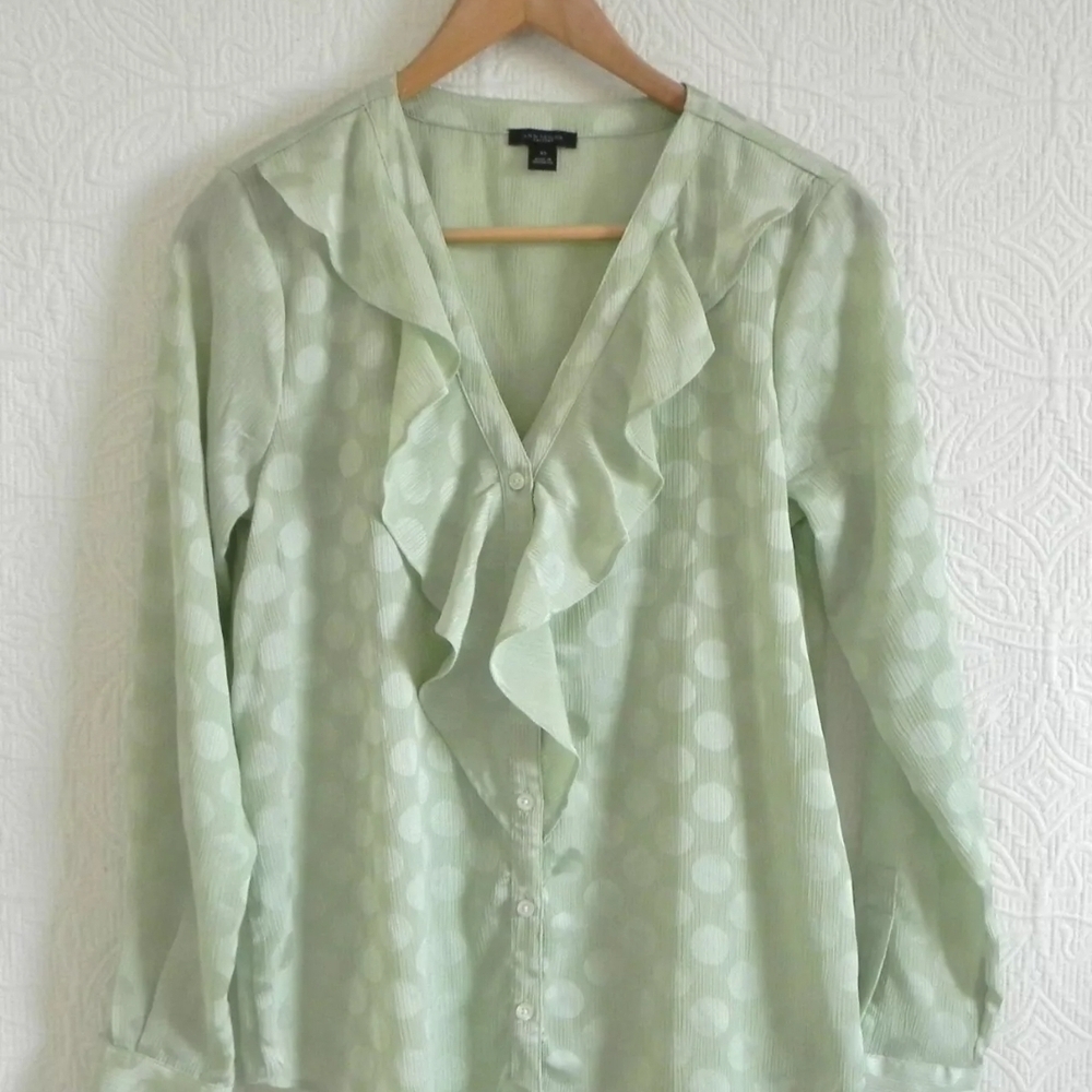 NWT‎ Ann Taylor Green Ruffled Blouse